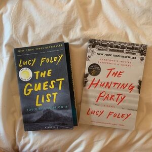 Lucy Foley mystery set 🕵️‍♀️